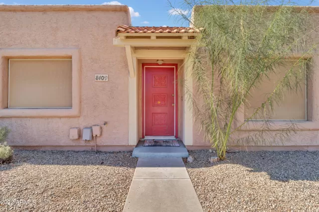 MLS: 6482492 Condo For Sale