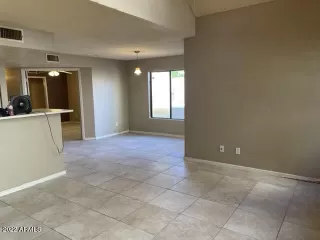 Photo #5: 6482560 Listing