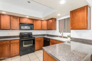 Photo #5: 6482589 Listing 