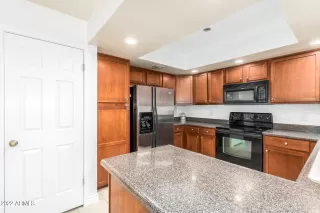 Photo #6: 6482589 Listing 