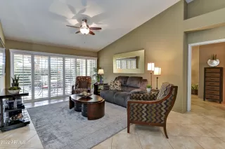 Photo #2: 6482855 Listing