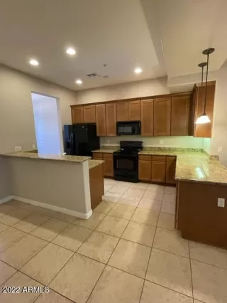 Photo #4: 6483096 Listing