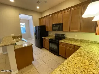 Photo #5: 6483096 Listing