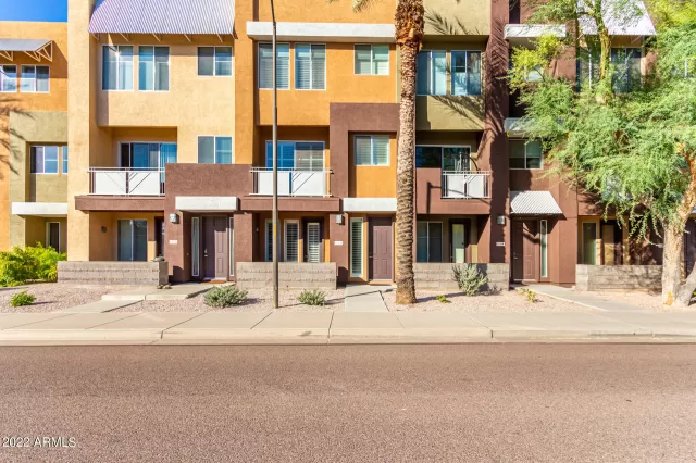 MLS: 6483104 Condo For Sale