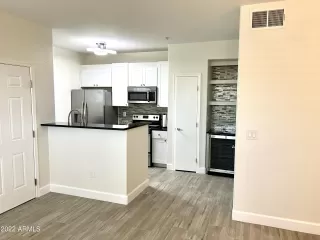 Photo #2: 6483109 Listing 