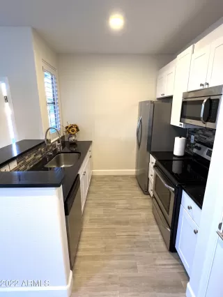 Photo #6: 6483109 Listing 