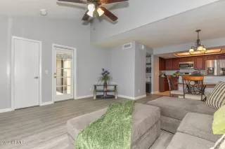 Photo #5: 6483498 Listing