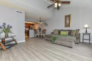 Photo #6: 6483498 Listing