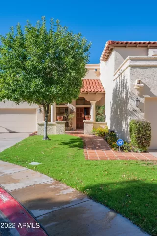 Photo #2: 6483621 Listing