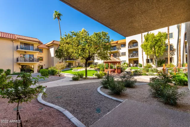 MLS: 6483954 Condo For Sale