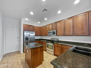 Photo #6: 6483962 Listing