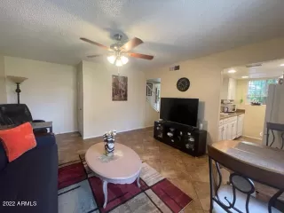 Photo #4: 6484503 Listing