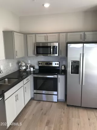 Photo #2: 6484735 Listing 