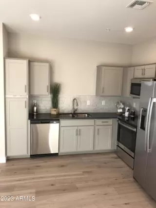 Photo #3: 6484735 Listing 