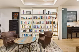 Photo #2: 6484809 Listing