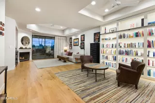 Photo #3: 6484809 Listing