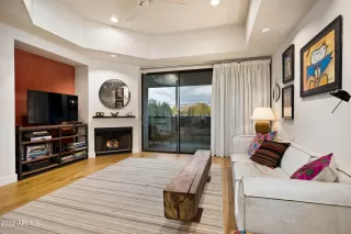 Photo #4: 6484809 Listing