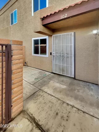 Photo #3: 6484946 Listing