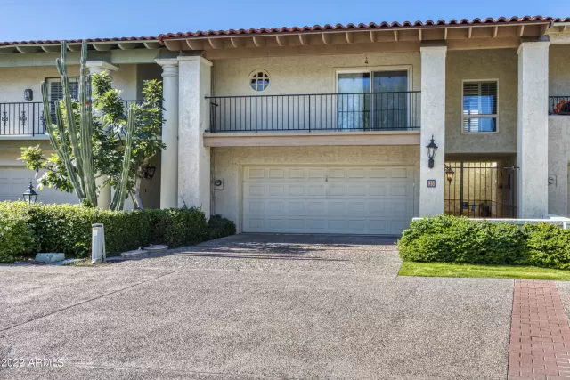 MLS: 6485352 Condo For Sale