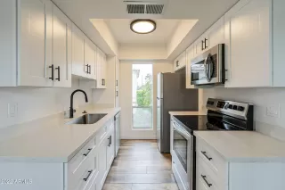 Photo #3: 6485409 Listing