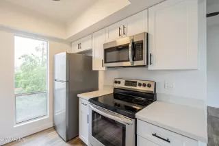 Photo #6: 6485409 Listing