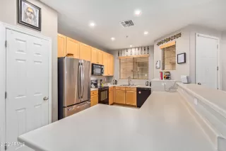 Photo #5: 6485567 Listing