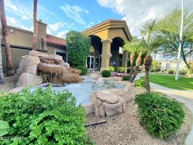 MLS: 6485835 Condo For Sale