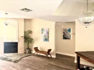 Photo #5: 6485937 Listing