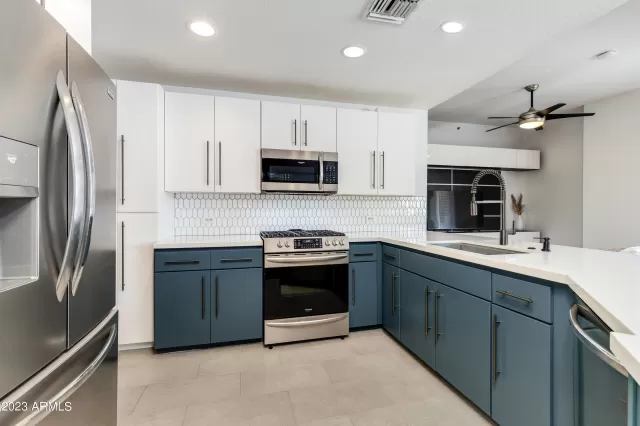 MLS: 6485958 Condo For Sale