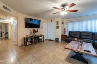 Photo #5: 6486114 Listing