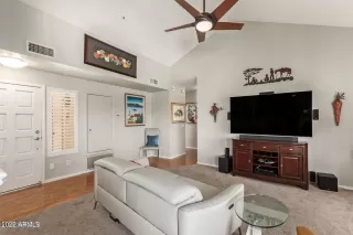 Photo #5: 6486143 Listing 