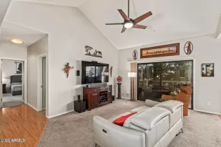 Photo #6: 6486143 Listing 