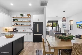 Photo #5: 6486324 Listing