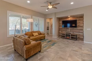 Photo #6: 6486346 Listing