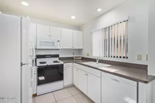 Photo #6: 6486424 Listing 