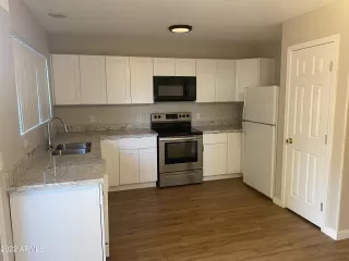 Photo #2: 6486450 Listing 