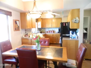 Photo #5: 6486467 Listing