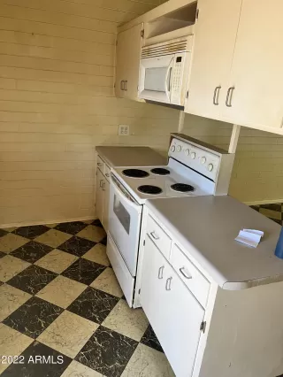 Photo #3: 6486489 Listing