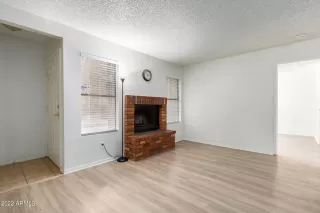 Photo #5: 6486567 Listing