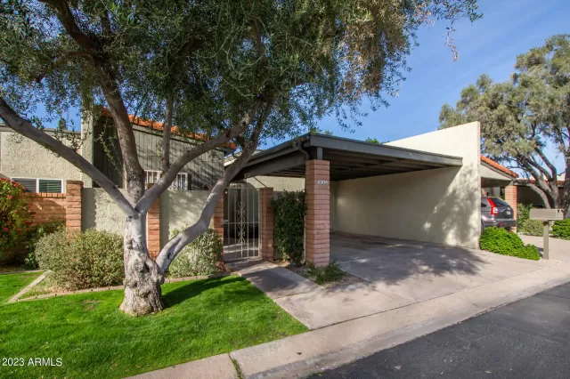 MLS: 6486598 Condo For Sale
