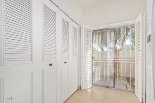 Photo #6: 6486598 Listing 