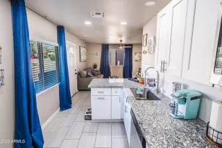 Photo #4: 6486702 Listing 