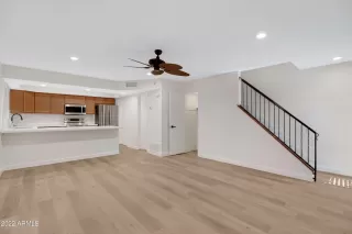 Photo #4: 6486801 Listing