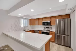 Photo #6: 6486801 Listing