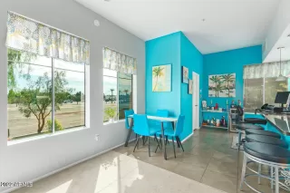 Photo #4: 6486920 Listing