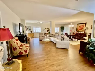 Photo #4: 6486978 Listing