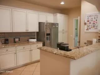 Photo #6: 6487066 Listing