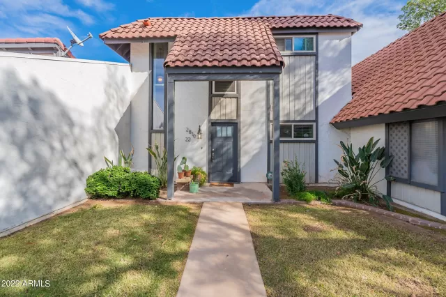 MLS: 6487154 Condo For Sale