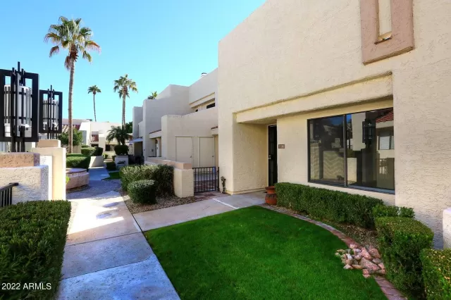 MLS: 6487169 Condo For Sale