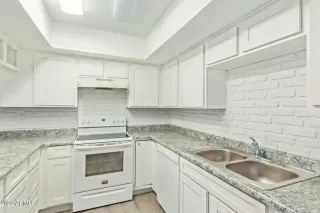 Photo #6: 6487335 Listing